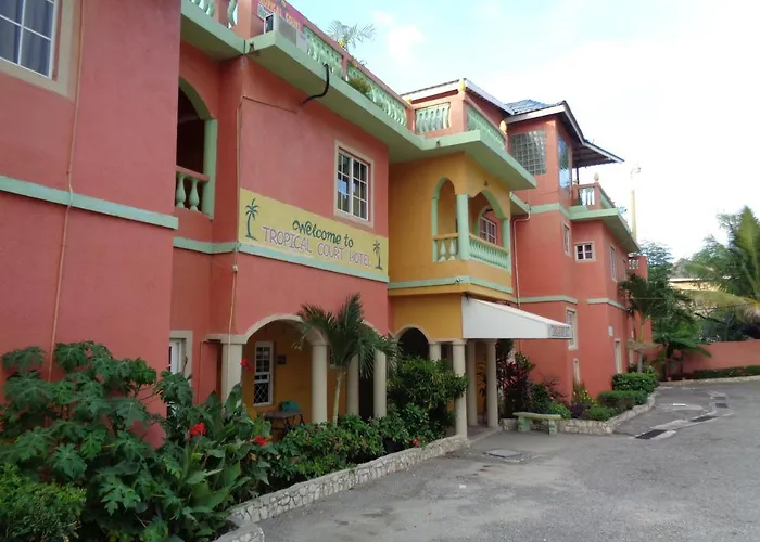Hotel Tropical Court Near Airport Montego Bay