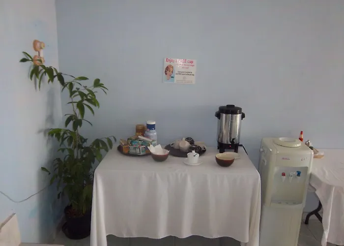 Tropical Court Near Airport 3* Montego Bay
