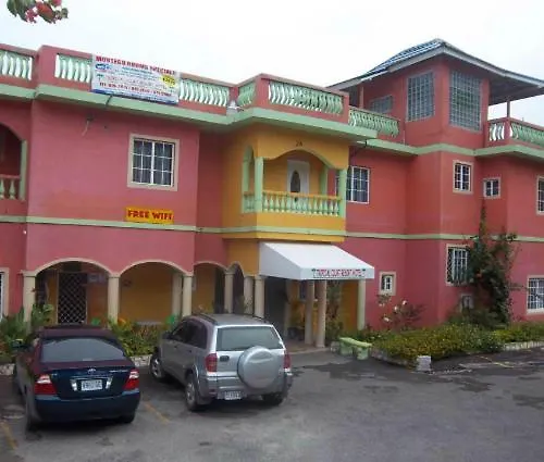 Tropical Court Near Airport 3* Montego Bay