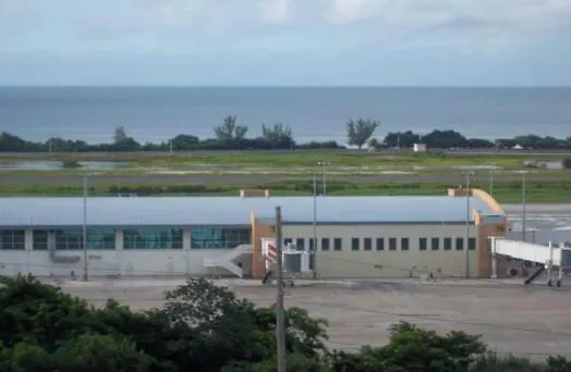 Hotel Tropical Court Near Airport 3*