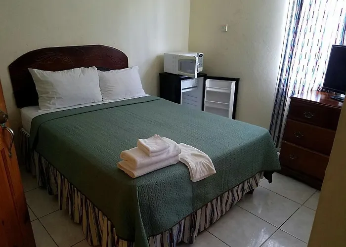 Tropical Court Near Airport 3*